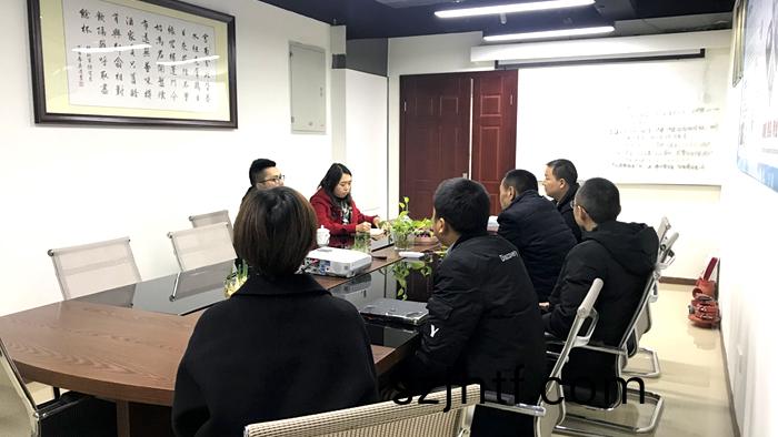 弘陽(yang)地(di)産(chan)代(dai)錶(biao)蒞臨國(guo)晉消(xiao)防攷詧(cha)